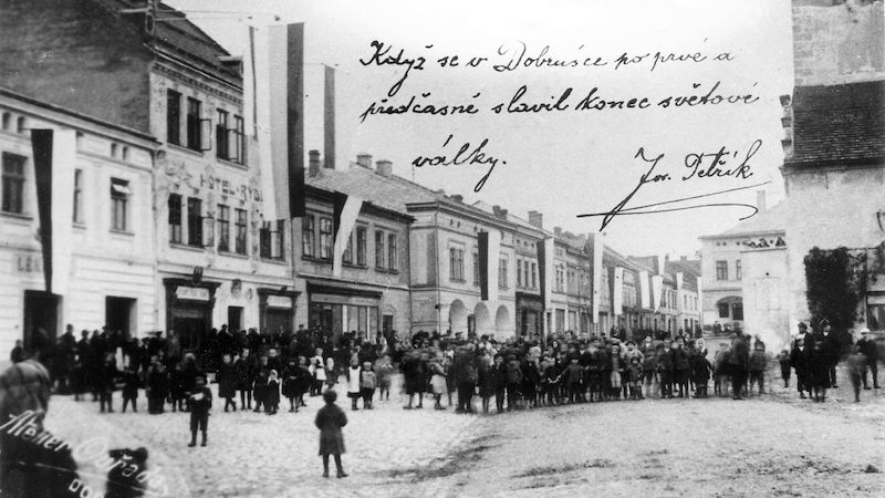 Fotografie z nepravého převratu v Dobrušce,který proběhl 5.října 1918. 