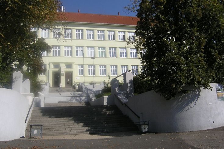 Chomutovské gymnázium, kde k události došlo.