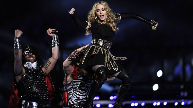 Hlavní hvězdou letošního Superbowlu byla vyjma sportovců Madonna.