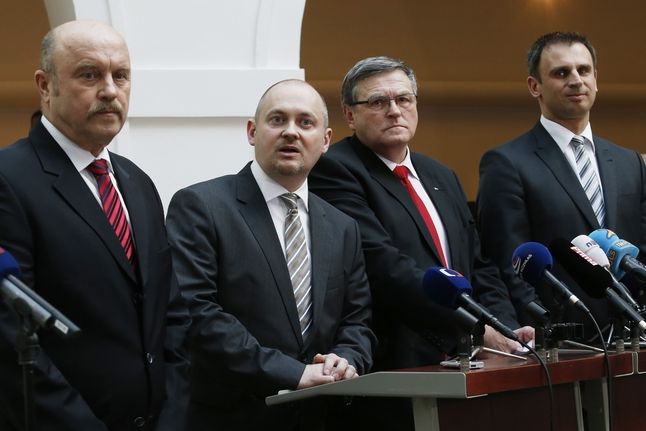 Tisková konference hejtmanů ČSSD ve Sněmovně. Na snímku Josef Novotný, Michal Hašek, Jiří Běhounek a Jiří Zimola.