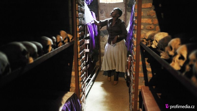 Při rwandské genocidě přišlo o život 800 000 lidí.