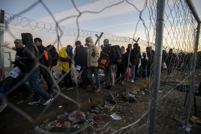 Migranti na řecko-makedonské hranici