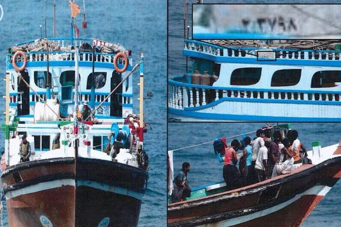 Fotografie íránské rybářské lodě, která měla do Jemenu vézt zbraně.