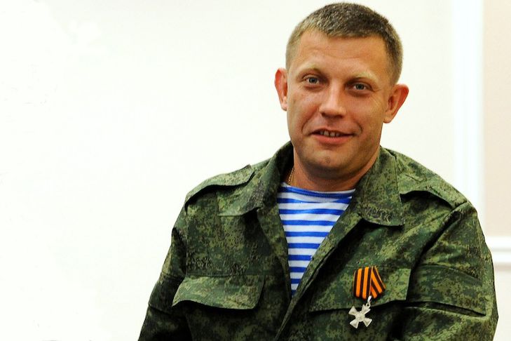 Svatojiřskou stuhu nosí i doněčtí separatisté. Na snímku je jejich vůdce Aleksandr Zacharčenko.