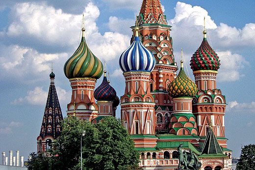 Chrám Vasila Blaženého - v Moskvě nenajdete nic typičtějšího pro toto město. Snad s výjimkou Kremlu.
