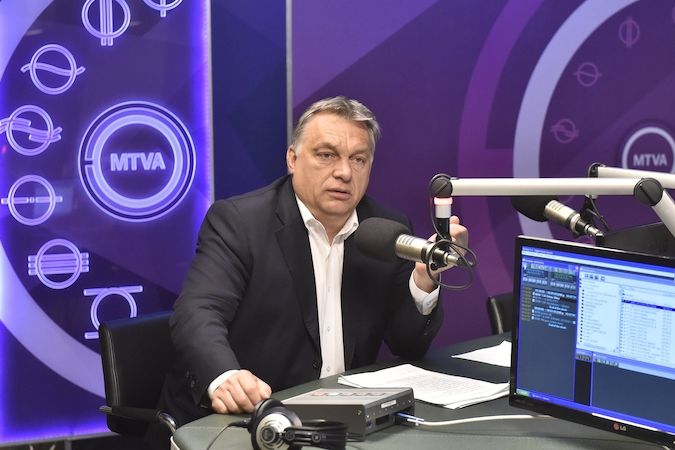 Maďarský premiér Viktor Obrán v rozhlasu