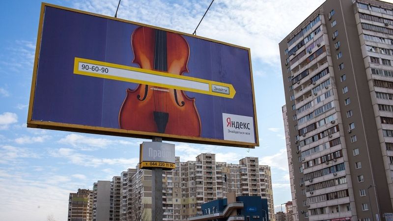 Reklama ruského Yandexu v ukrajinském Kyjevě. 
