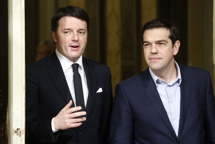 Italský premiér Matteo Renzi (vlevo) s řeckým protějškem Alexisem Tsiprasem.