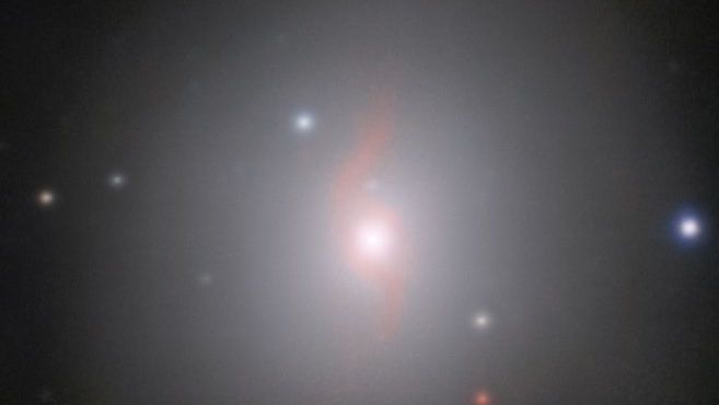 Teleskop ESO v Chile zachytil světlo emitované kilonovou 