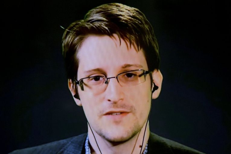 Edward Snowden na videu z Moskvy
