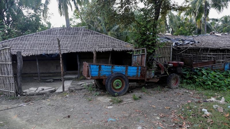 Opuštěný dům po vyhnání Rohingů z vesnici v Arakanském státě 