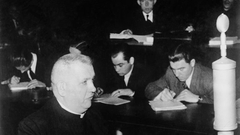 Jozef Tiso vypovídá před Národním soudem – 5. prosince 1946.