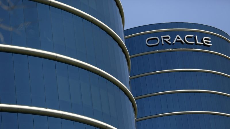 Logo společnosti Oracle v kalifornském Redwood City