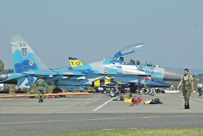 Stíhací letoun Suchoj Su-27 z výzbroje ukrajinské armády byl na přehlídce CIAF naposledy v roce 2013.