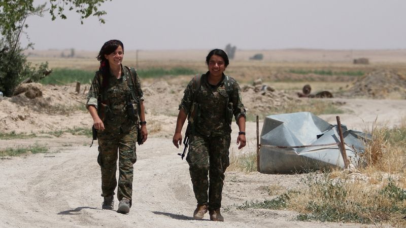 Kurdské bojovnice z YPJ v provincii Rakka 