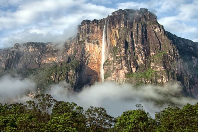 Venezuelský Salto Angel je nejvyšší vodopád planety.