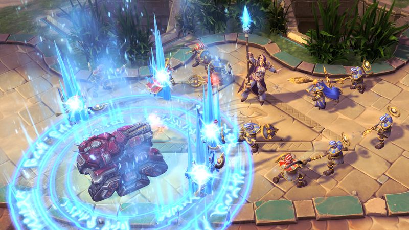 Kouzelnice Jaina Proudmoore z Warcraftu proti Siege tanku ze Starcraftu