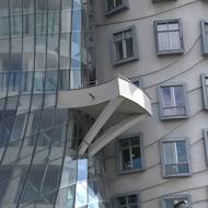 Podívejte se do fascinujících prostor Tančícího domu