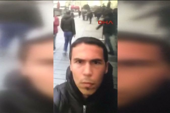 BEZ KOMENTÁŘE: Údajný útočník z Istanbulu na selfie záběrech