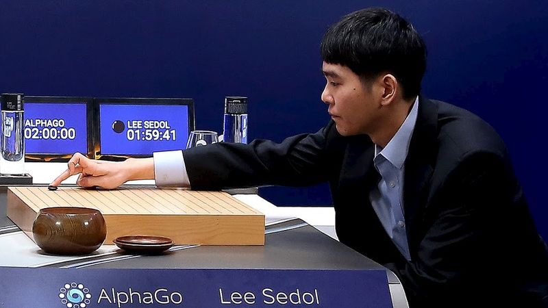 Ve středu počítač poprvé porazil světového šampiona deskové hry go