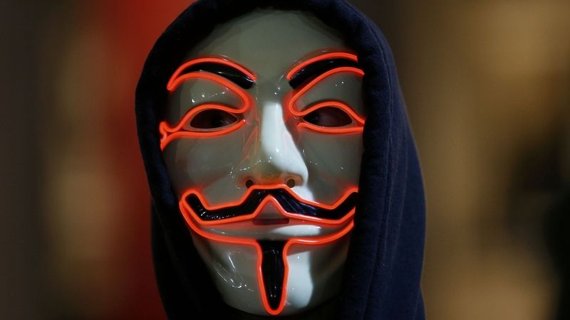 Investice, vojsko i průmysl. Anonymous prolamují počítačové systémy Ruska