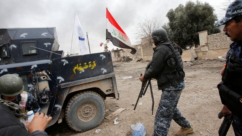 Iráčtí federální policisté v bojích v Mosulu