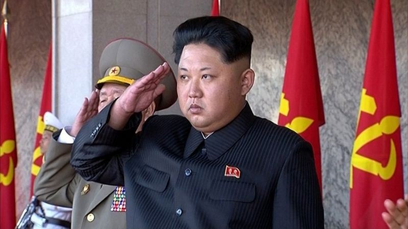 Severokorejský vůdce Kim Čong-un při přehlídce