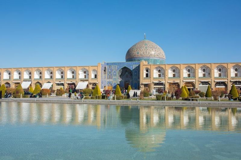 Mešita na největším íránském náměstí v Isfahánu. 