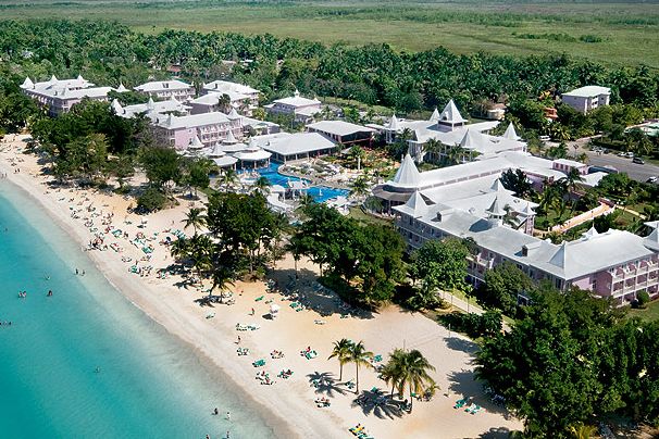 Pláže na severu Jamajky leží mimo hlavní proud turistů – užijete si tu klid.