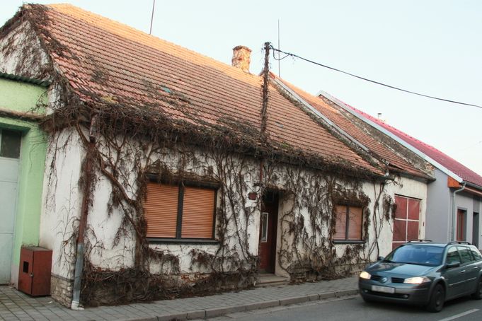 Dům v Dolních Dunajovicích, kde zasahovala policie.