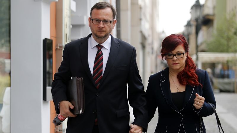 Odvolací soud zrušil osvobozující verdikt nad Nečasem a jeho ženou