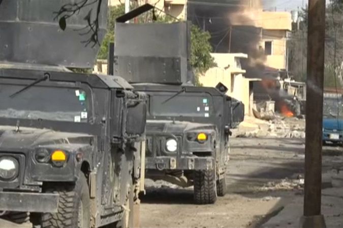 BEZ KOMENTÁŘE: Irácká armáda bojuje s Islámským státem o jižní části Mosulu