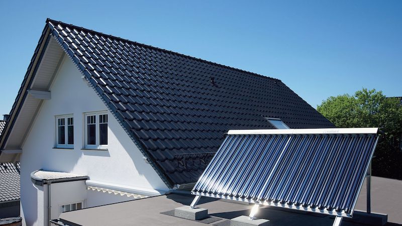 Solar Set 2N je určen pro využití solární energie nejen pro ohřev teplé vody, ale zejména pro podporu vytápění. 