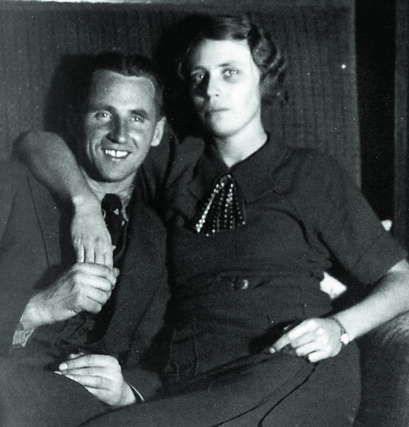 Vladimír Petřek a Jiřina Reinlová se stali manželi v roce 1934.