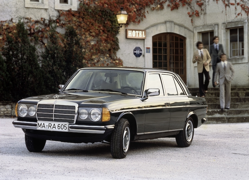 Mercedes Benz W 123 Nesmrtelne Piano Slavi 40 Let Novinky Cz Mercedes Benz W 123 Nesmrtelne Piano Slavi 40 Let Novinky Cz