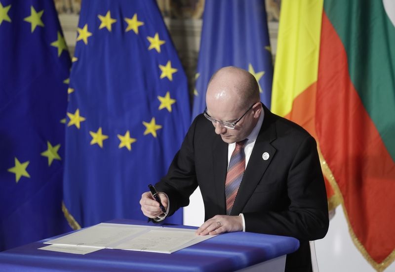 Český premiér Bohuslav Sobotka podepsal deklaraci o budoucnosti Unie na setkání 27 evropských lídrů v Římě.