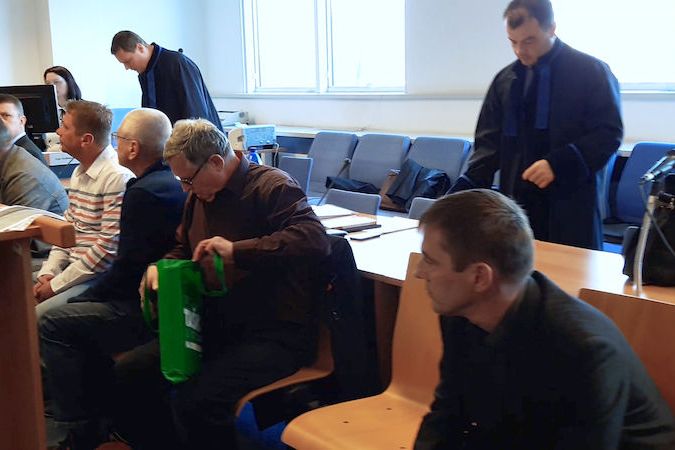Hlavní líčení se skupinou padělatelů cigaret u Krajského soudu ve Zlíně