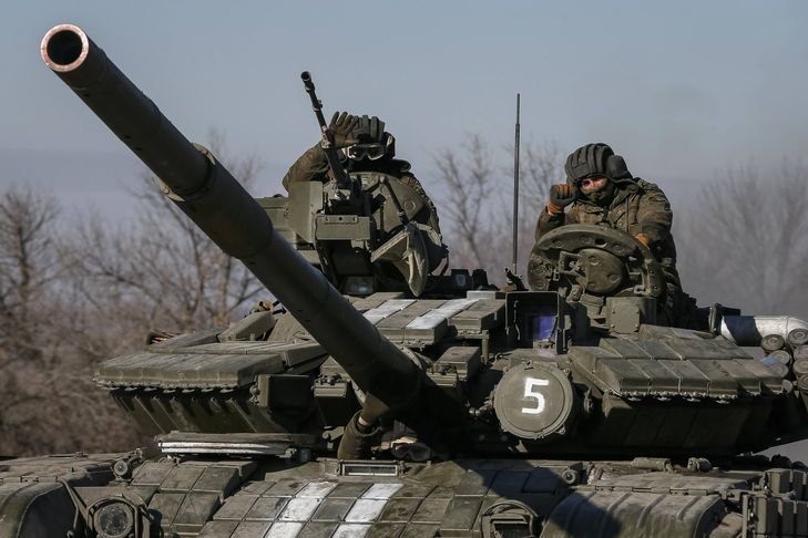 Ukrajinští vojáci na tanku 