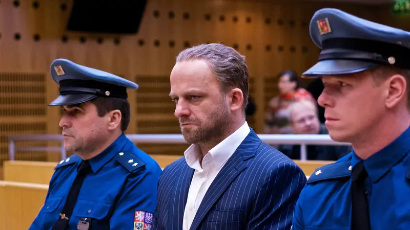 Recenze Gangster Ka Objednal Si Cesky Premier Vrazdu Novinky Cz
