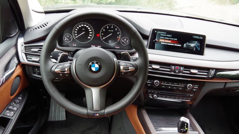 Test BMW X5 40e xDrive: S elektrikou v luxusu - Novinky