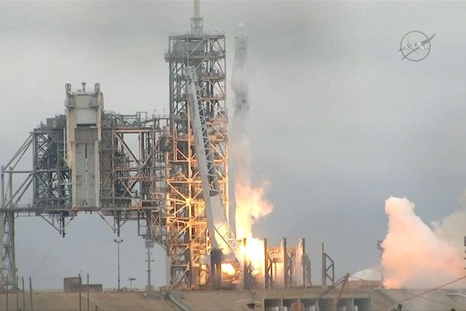 BEZ KOMENTÁŘE: Úspěšný start rakety Space X