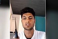 Útočník od Würzburgu na snímku z videa, které zveřejnil Islámský stát.