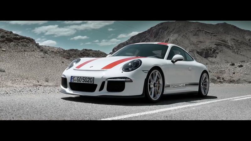 BEZ KOMENTÁŘE Porsche 911 R Stream