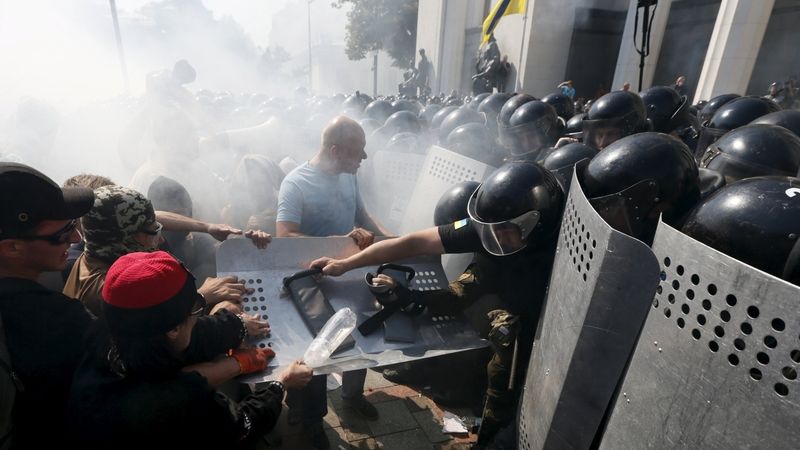 Střet před ukrajinským parlamentem