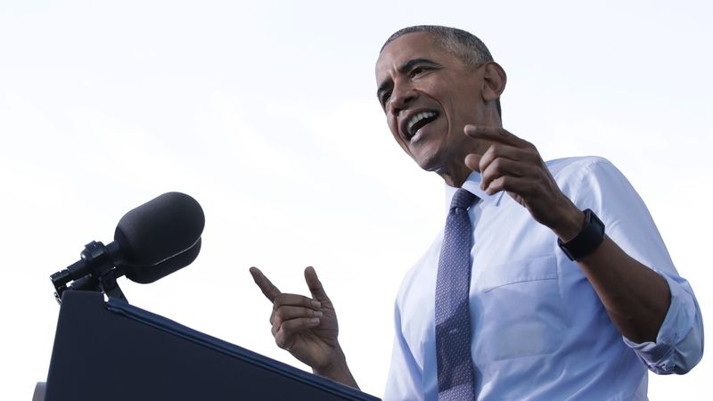 Americký prezident Barack Obama během projevu na předvolebním mítinku v Greensboro v Severní Karolíně.