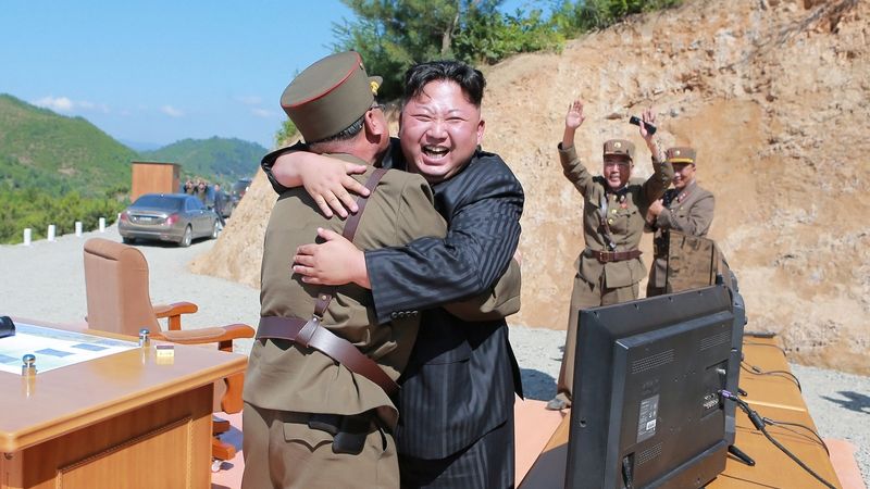 Severokorejský diktátor Kim Čong-un se readuje po úspěšném testu nové rakety