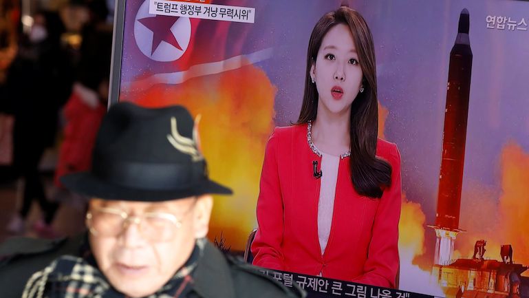 Jihokorejská televize ohlašuje další severokorejskou provokaci.