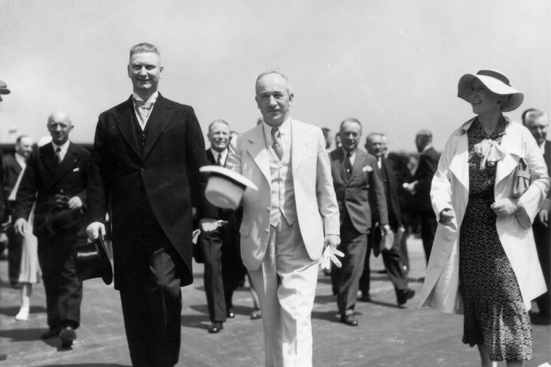 Zlín, 1935: Jan Antonín Baťa (vlevo) s Edvardem Benešem a Hanou Benešovou