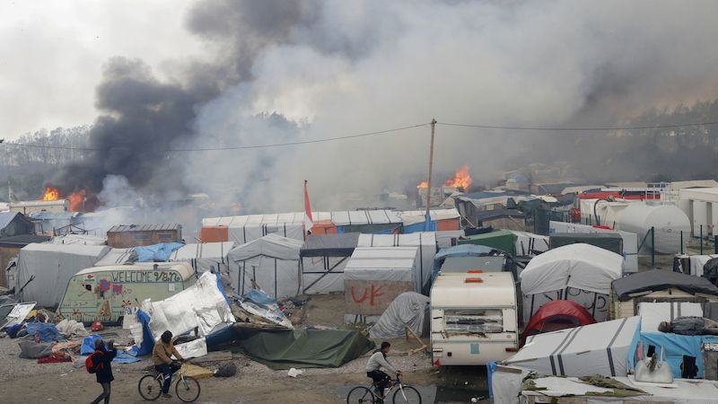Francouzské úřady tento týden začaly vyklízet tábor v Calais.