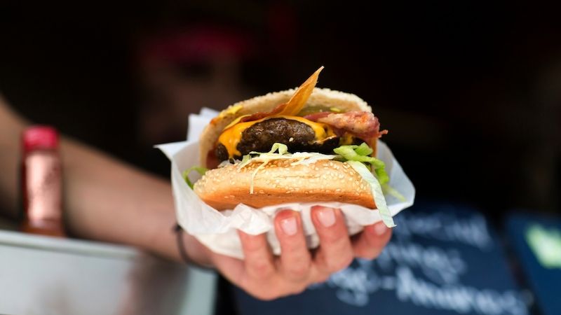Burgery patří ke street foodové klasice. Vyrazit na ně můžete do Kutné Hory. Ilustrační foto